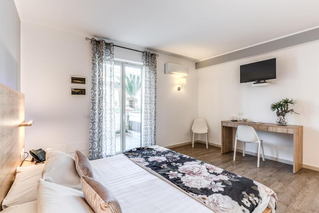Economy room double bed internal window to corridor